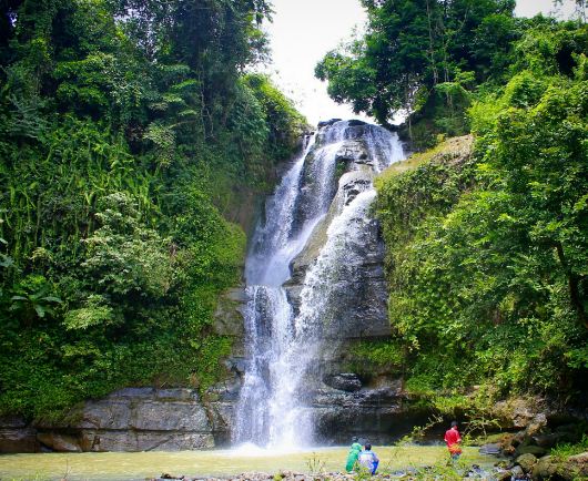 Banyu Biru: Rahasia Wisata Cilacap yang Tak Pernah Penuh Antrian